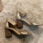 Vince Camuto Jacon Sandal Size 8 Womens Champagne Metallic Ankle Strap Block Photo 3