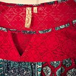 Red Camel  Medium colorful lace detail at top blouse.  3/4 length sleeves. Photo 2