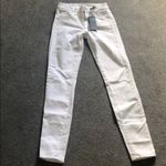 Guess  mid rise skinny jeans brand new Photo 0