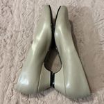 Size 7.5 wide shoes • soft style Photo 10