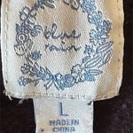 Blue Rain  Black Cropped Sweatshirt with Red Rose Embroidery – Size Large Photo 3