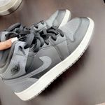 Nike Air Jordan 1 Mid Photo 0