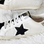 Vintage Havana Gadol Perforated Leather Sneaker Size 8 White Photo 1