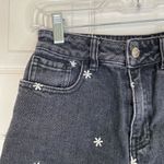 PacSun  Mom Shorts Floral Daisy Embroidered Cuffed Denim Charcoal Size 25 Photo 3
