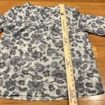 Gap  floral long sleeve top size medium. Photo 7