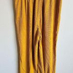 Halara β
NWT Corduroy Pants - Mustard Yellow β
Photo 5