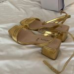 gold shoes Size 9 Photo 6