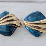 Vintage Clip On Earrings Unusual Shade of Blue & Gold Tone Photo 1