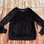 No Boundaries Women’s Crew Neck Black Fuzzy Rib Knit Pullover Sweater Sz Medium Photo 3