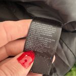 The North Face Women's Green 550 Goose Down Puffer Jacket Photo 7