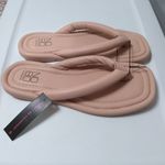 No Boundaries NOBO pink puffy flip flop memory foam sandals Photo 2