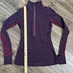 Lululemon  Women's size 4 Sweatshirt Star Runner Half Zip paisley Plum Stripe Photo 1