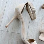 Reformation Kelly Heel Photo 2