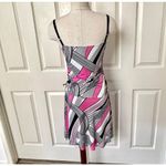 Have pink black and white sleeveless dress Photo 3