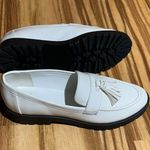 Bandolino Women's White Tassel Loafers Size 10 Photo 1