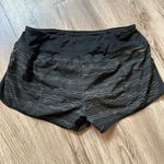 Nike  Dri Fit Black Squiggle Stripe Athletic Shorts Size M Photo 3