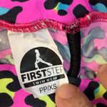 Vibrant Leopard Print Leggings by First Step Gym Clothes. Size XS Pink Photo 3