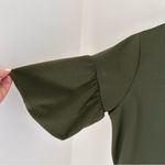 Green Envelope LA Green Envelope Army Green Ruffled Short Sleeve Shirt Size Large Photo 3