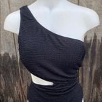 Woman’s New XL Elegant Black One Photo 1