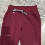 FIGS  Women’s Petite Burgundy Red Zamora Jogger Scrub Pants XXS Photo 1