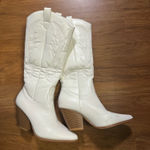Amazon White Cowboy  Boots Women’s 7 Photo 0