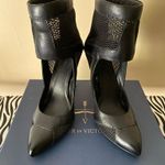 Pour La Victoire  Black Leather Sandals  Photo 1