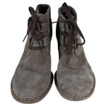 Clarks  Carleta Lyon Suede Gum Sole Heel Booties Women's Size 7.5 Photo 2