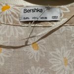 Bershka  DAISIES FLORAL BUTTON DOWN CROPPED BABY DOLL TOP VNECK TOP Photo 3
