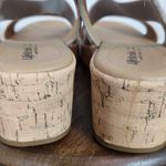 Life Stride  Metallic Taupe Wedge Sandals Size 9 Silver Strappy Wedge Sandal Photo 4