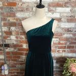 Jenny Yoo  Cybill One Shoulder Dress with Slit in Emerald Green Size 8 Photo 3