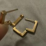 Square Hoop Earring Photo 3