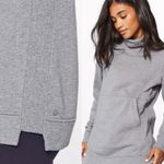 Lululemon 08/2017 $98 EXCELLENT USED CONDITION Gray Press Pause Pullover 2 Photo 2