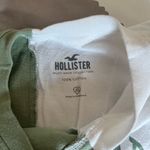 Hollister women’s cropped graphic tee Photo 2