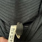 Free People Women’s We The Free Size‎ Small Long Sleeve Sweater Open back Photo 2