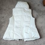 Marc New York Andrew Marc  White Puffer Vest SIZE M Photo 5