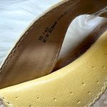 B.O.C. Sz 10 M Womens Yellow Flower Leather Thong Sandals Spring Boho Photo 8