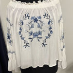 American Eagle  Outfitters White Off the shoulder floral blouse Size Small NWT Photo 0