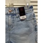 No Boundaries  Mid Rise Denim Shorts Light‎ Wash Raw Hem Size 5 NWT Photo 1