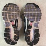 Nike Women’s Vomero Athletic Shoes Photo 14