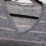 Gibson  v-neck angled hem sweater - Sz Sm Photo 11