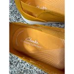 Clarks Cloudsteppers Unisex Yellow Slip-On Shoes Size 11 Casual Photo 1