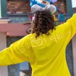  Parks Dapper Yellow Spirit Jersey Walt Disney World Size Large Photo 1