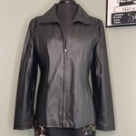 East 5th Elegant Women’s Black Genuine Leather Jacket Size Medium Photo 3