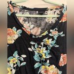 Torrid  Black Floral Short Sleeve Classic Fit V-Neck Pocket Tee Shirt - size 1 Photo 3