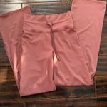 Vuori  Daily Wide Leg Pant  Photo 1