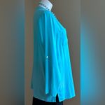 Susan Graver Turquoise Blue Light Material Blouse SZ M With Pockets V Ne… Photo 3