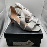 NWB  Womens Shoes Bernardo Camille Sandal Silver size 8M Photo 0