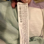 Bershka  PULLOVER RETRO 80S COLOR
BLOCKING CROPPED WINDBREAKER JACKET MED/LAR Photo 7