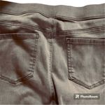 Gloria Vanderbilt Gray Wash Mid-Rise Pull-On Crop/Capri Pants Size 20W Photo 4