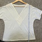 🦋 White V Photo 5